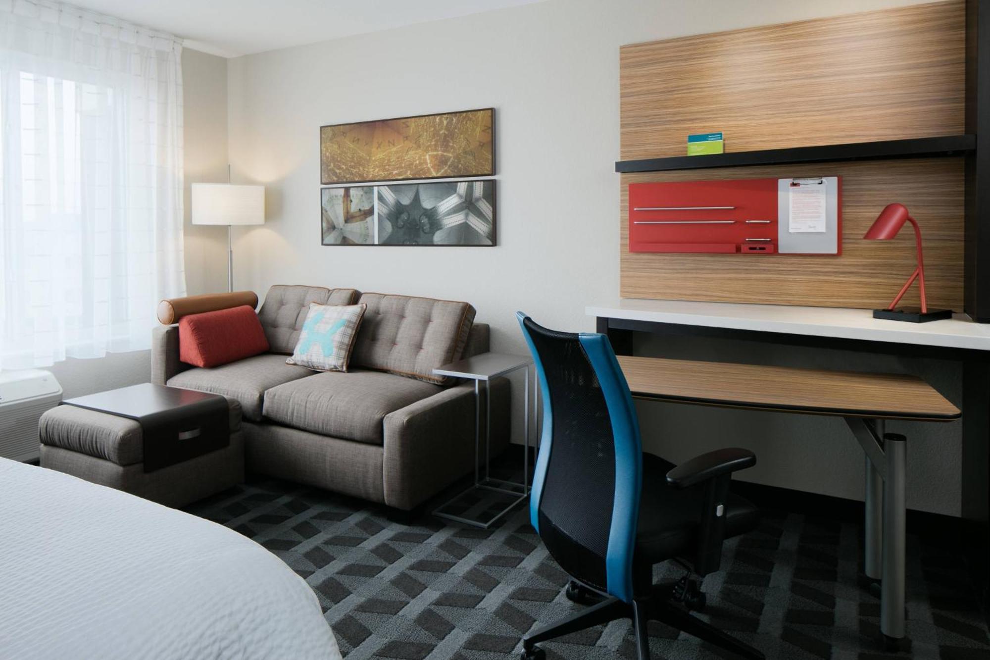 Towneplace By Marriott Kansas Airport