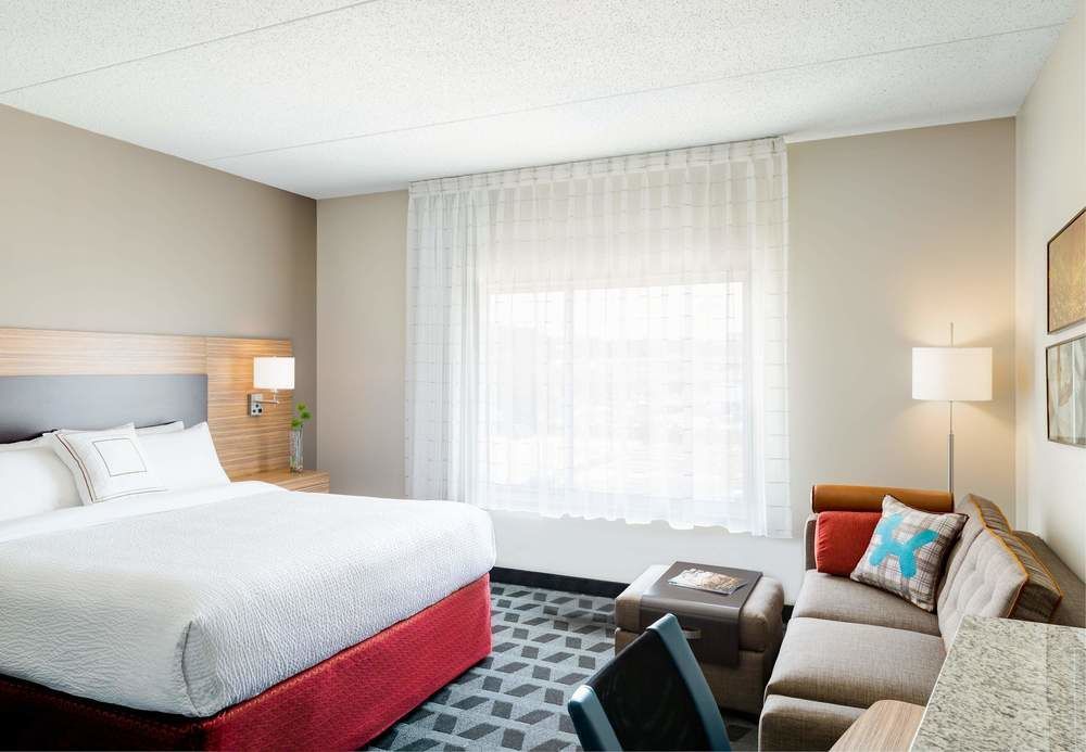 Towneplace By Marriott Kansas Airport